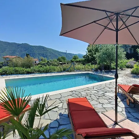 In Mit Grossem Pool * Tavole